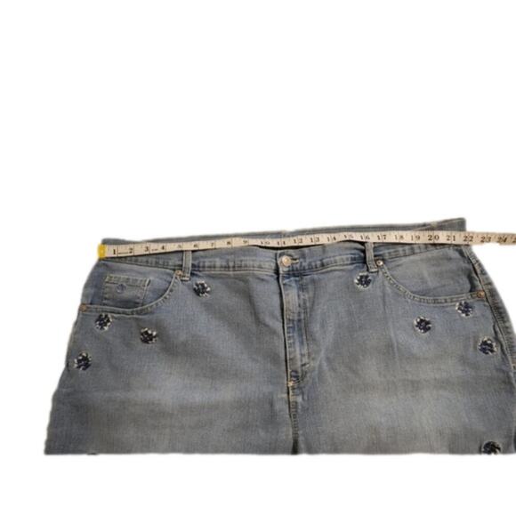 Gloria Vanderbilt Amanda floral embroidered‎ denim stretch Jean shorts plus 22 - Picture 10 of 10